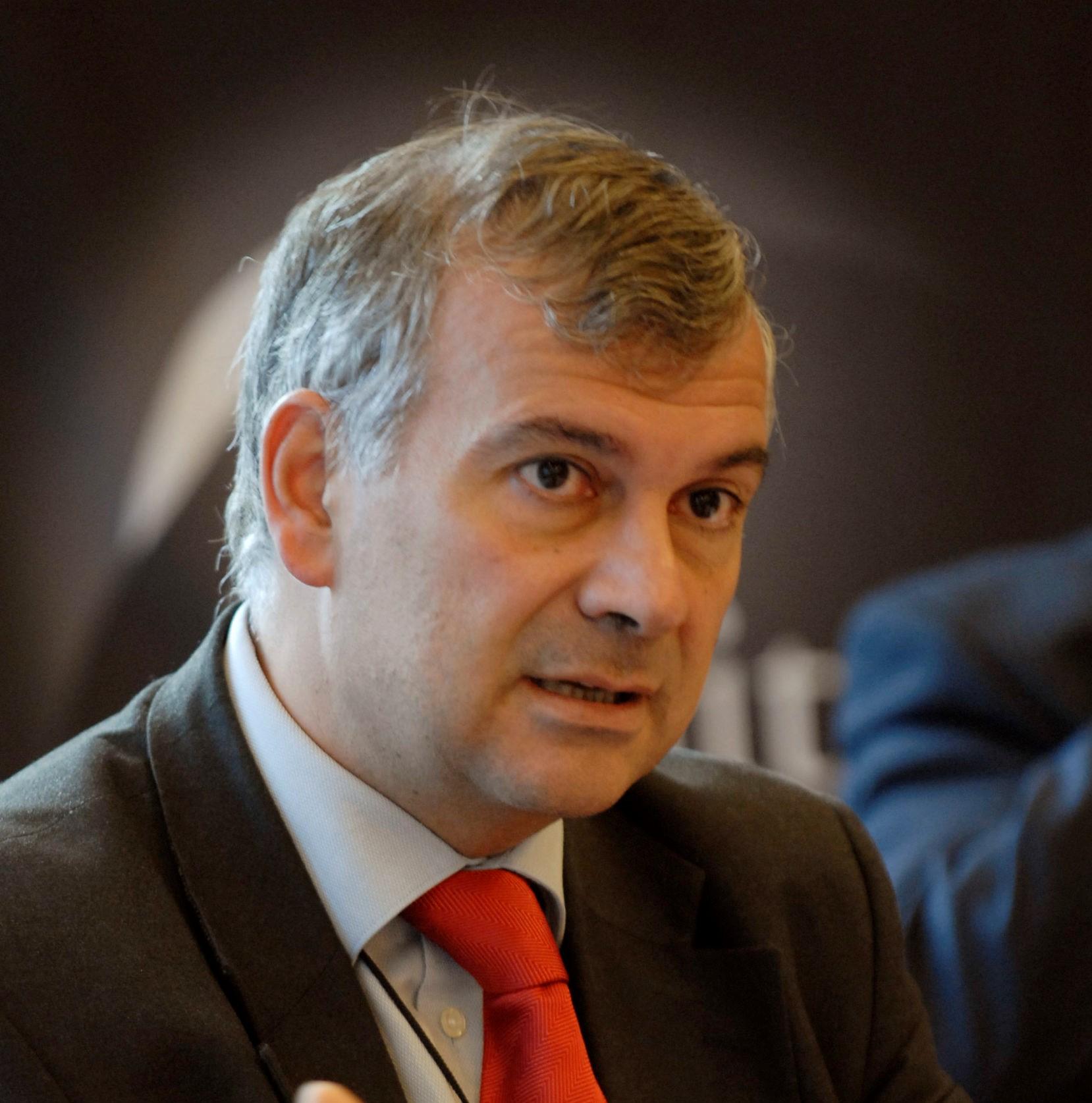 Speaker Mr. Paulo Casaca